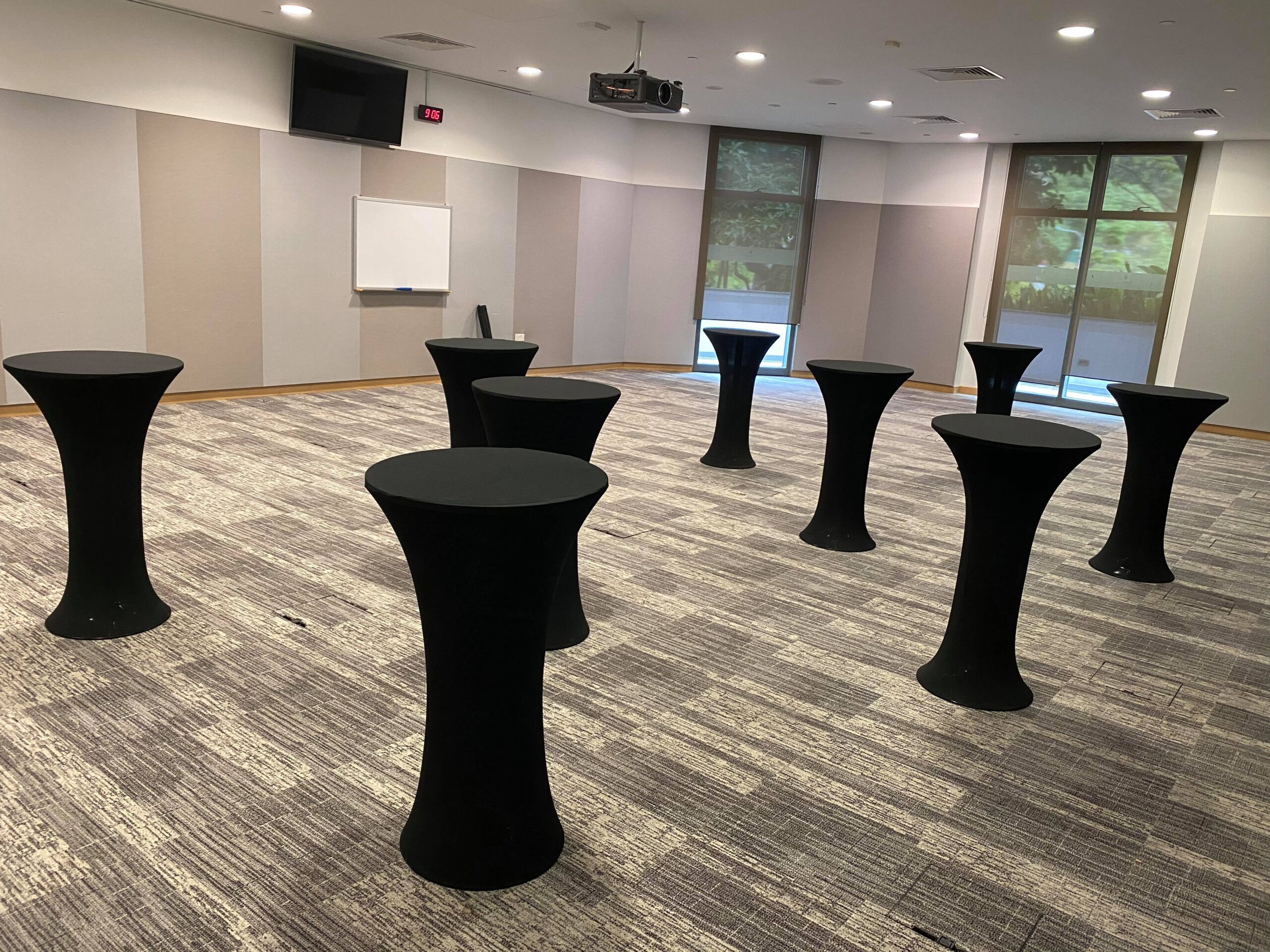 Cocktail table 7 cocktail table - logistics support